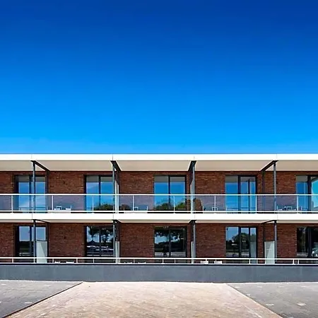 Hotel 46