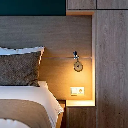 46 Hotel 4*