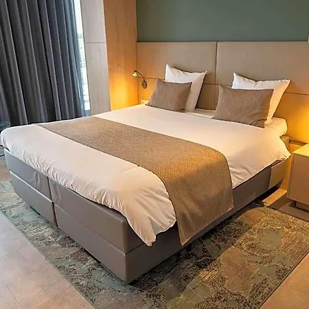 46 Hotel 4*
